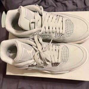 Jordan Women's Sneakers in Light Gray and White